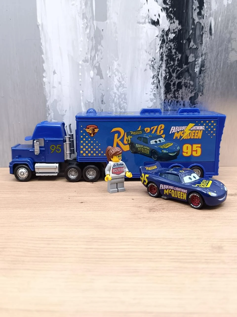 Camion Cars Flash McQueen + auto – Nieuw speelgoed – photo 3